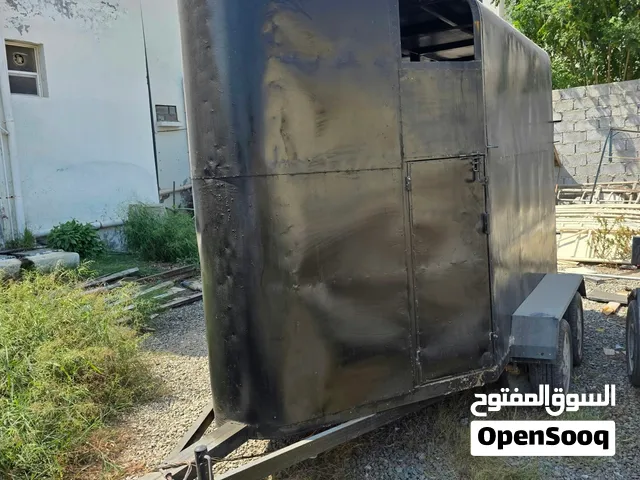 عربة نقل خيول