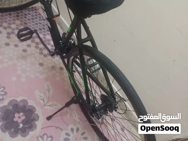 للبيع سيكل رياضية (دراجة هوائية سباق) ممتازة وسريعة، مجهزة بالكامل وجاهزة للاستخدام.