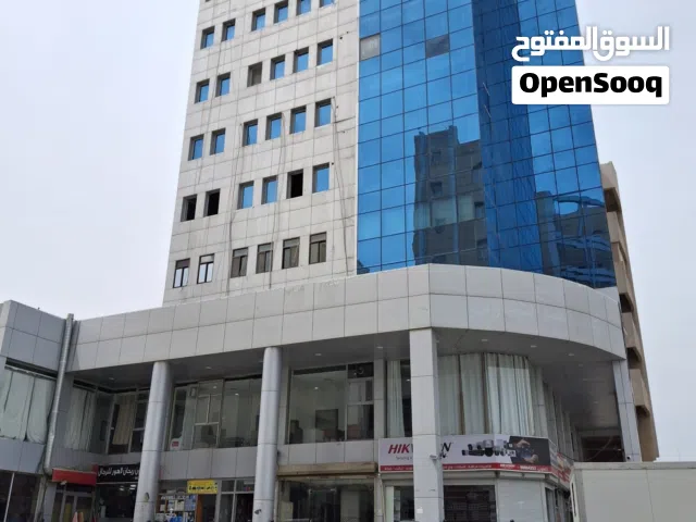 للإيجار ب حولي مقهي اومطعم وتصلح  اي شي تجارى او مكتب