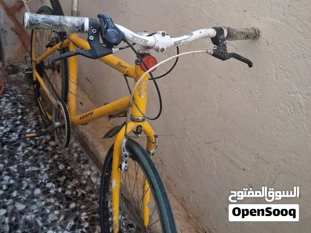 LESPO دراجة  قياس 26 بإطار رفيعيوجد تبديل سرعات خلفي.الإطارات بحالة مقبولة