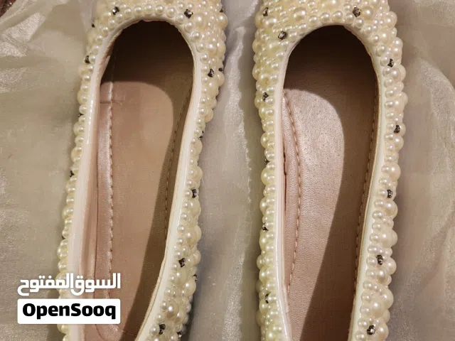 حذاء باليرينا لون لؤلؤي مرصع باللؤلؤ للمناسبات خطوبة زواج مقاس 42