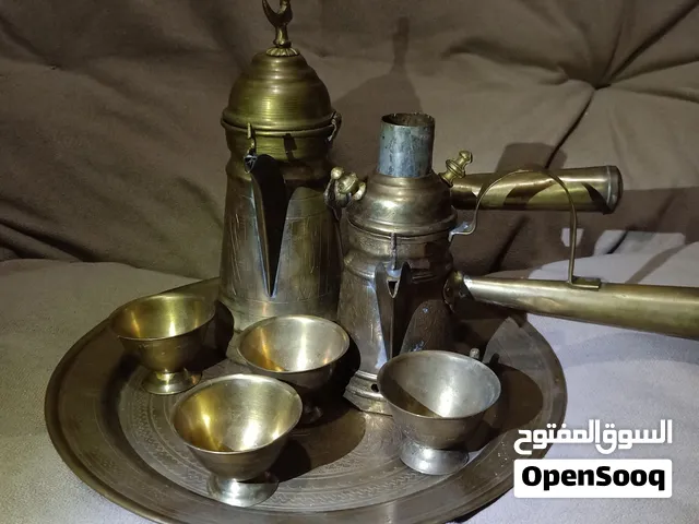 طقم دلال وصينية وكاسات نحاس قديم مزخرف  تحف شرقية للجامعين والديكور