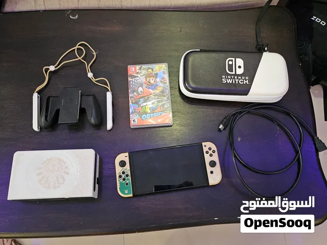 للبيع نينتندو سويتش أوليد (نسخة زيلدا المحدودة Zelda Edition) شبه جديد. استخدام أقل من 20 ساعة ونظيف