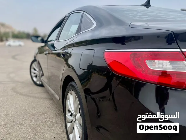 بيع سيارة أزرا