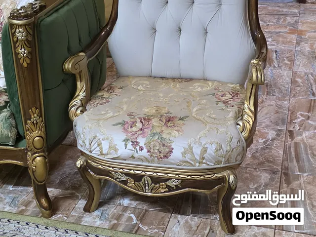 للبيع اثاث مستعمل بحالة جيدة