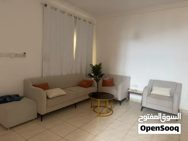 اثاث انيق وجميل