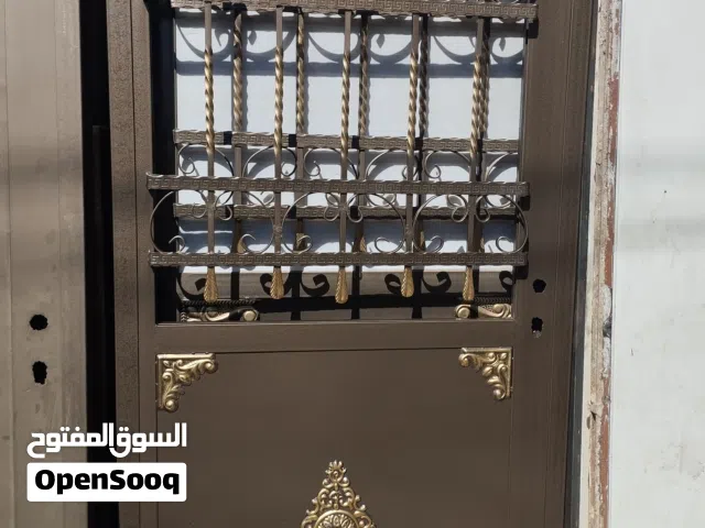 المستعمل لعبتنا  لدينا كل ما هو مستعمل ابواب المنيوم وشبابيك حمايات حديد ودرابزينات ابواب حديد تفصيل