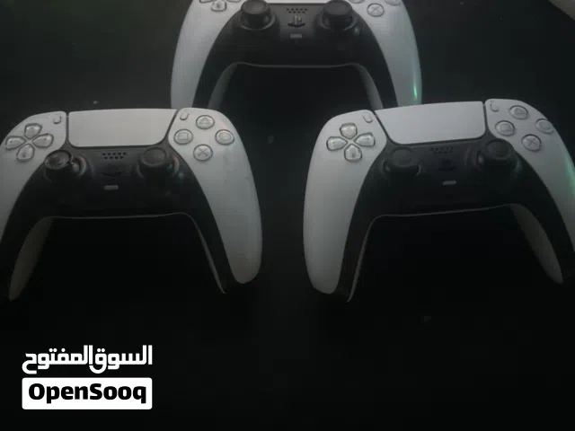 عندي 3 قيور سوني فايف واحد يديد وباقي مستعمل الواحد على 200