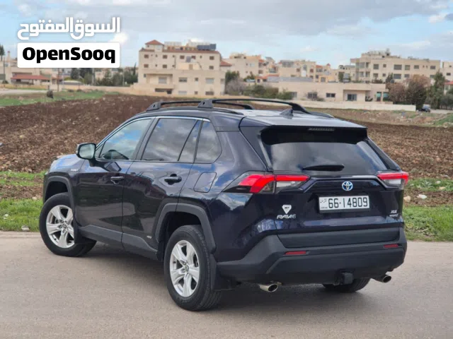 2021 Toyota RAV 4 XLE