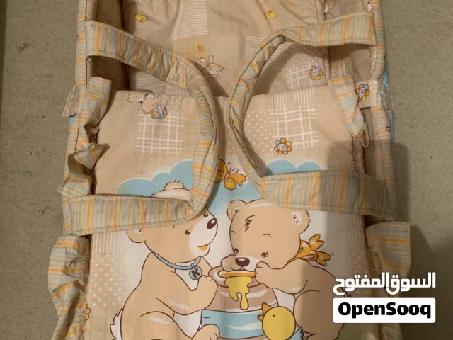 للبيع مهد رضيع مستعمل وبحاله جيده