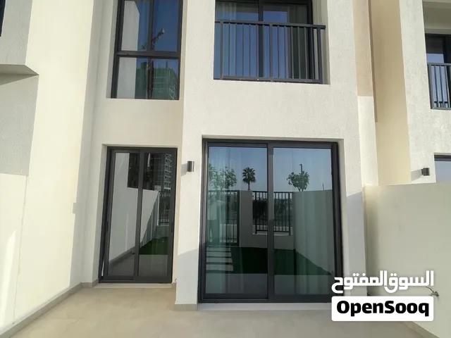 فيلا مفروشة بالكامل غرفتين + غرفة خادمة  ماربيلا II  مينا العرب  بالقرب من البحر