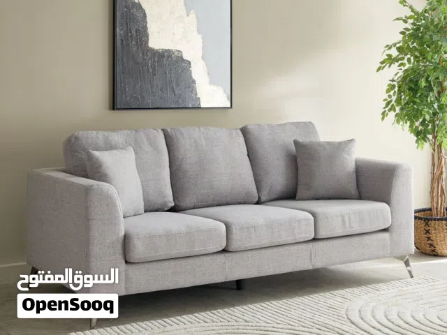 تنجيد كنب، إصلاح وتجديد الكنب القديم، وتفصيل مجالس حسب المقاسات والتصاميم المطلوبة.
