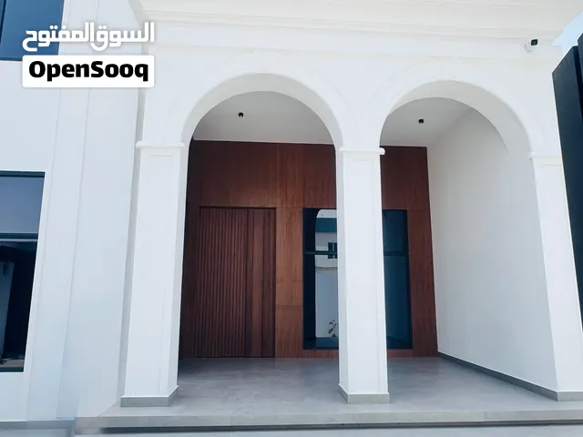 فيلا الأحلام للبيع في الخوض موقع مميز و تشطيب راقٍ