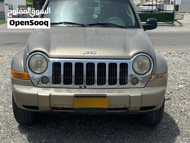 جيب ليبرتي ، 2007 ، دفع رباعي بحالة ممتازه