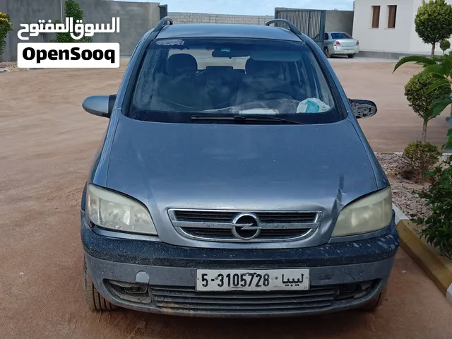 اوبل زافيرا  2004