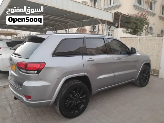 Used Jeep Grand Cherokee in Muscat