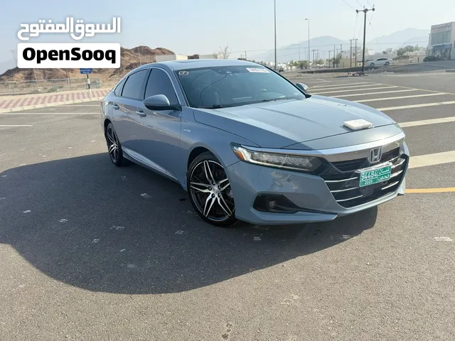 اكورد تورنج هايبرد للبيع