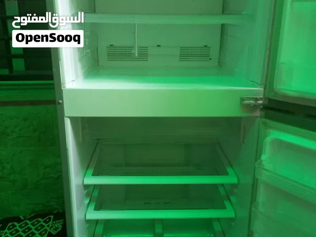 ثلاجه شارب مستعمل بحاله ممتازه