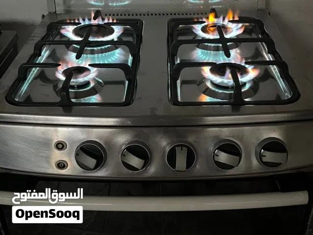 فرن مقاس 60×60 شغال فوق تحت بحاله جيده ضمان شهر