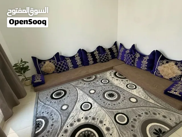 جلسة ارضية بسعر 800 قابل للتفاوض