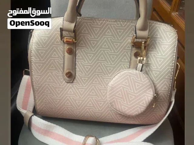 حقائب متنوعة بحالة جديد