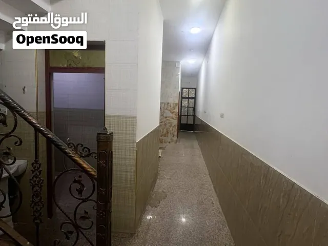 بيت طابقين للايجار في الجنينة بناء حديث ديلوكس يحتوي خمس غرف منام صاله مطبخ صحيات استقبال طارمه