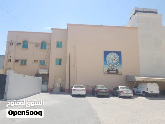 للبيع بناية في الحد