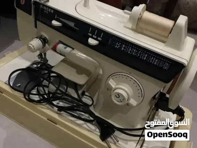 ماكينة خياطة