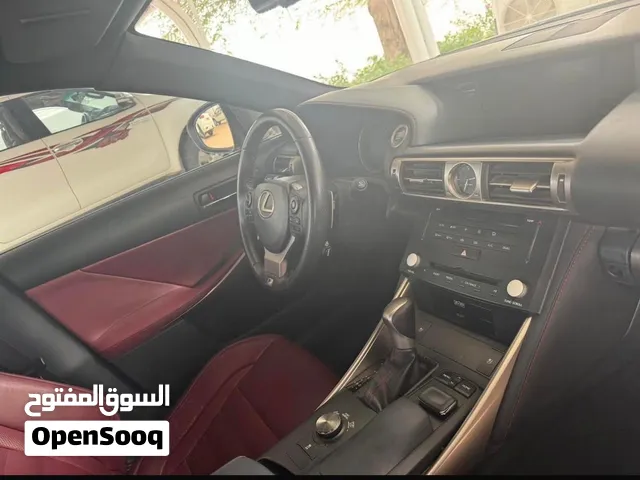 لكزس اي إس 350 F Sport