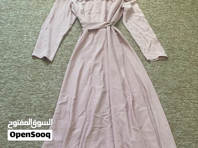 فستان للمحجبات زهري لبسه وحده