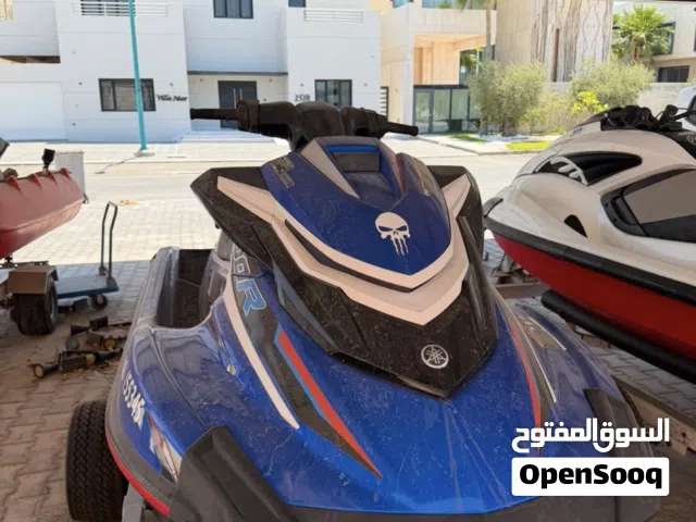 للبيع جيت سكي gb 1800R سيرفس جديد بطاريه جديده ماشي  تقريبا 140 ساعه  موديل 2020  الجت نظيف كالجديد