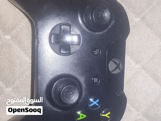 يده اكس بوكس سيرس اس للبيع تشتغل عل كل شي وياها بطاريه