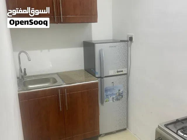 فيلا الايجار في خليفه الف استوديوهات و غرفه وصاله اول ساكن مفروش وغير مفروش