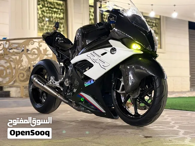 BMW s1000rr او للبدل مرسدس 2018   560 او تسلا مودل 3 2024