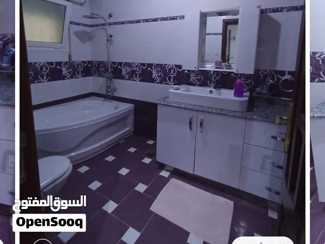 320 m2 4 Bedrooms Villa for Rent in Benghazi Qar Yunis