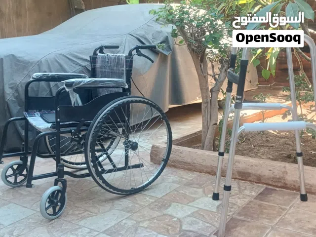 مقعد متحرك و مشاي جدد استعمل ...  5 ايام فقط