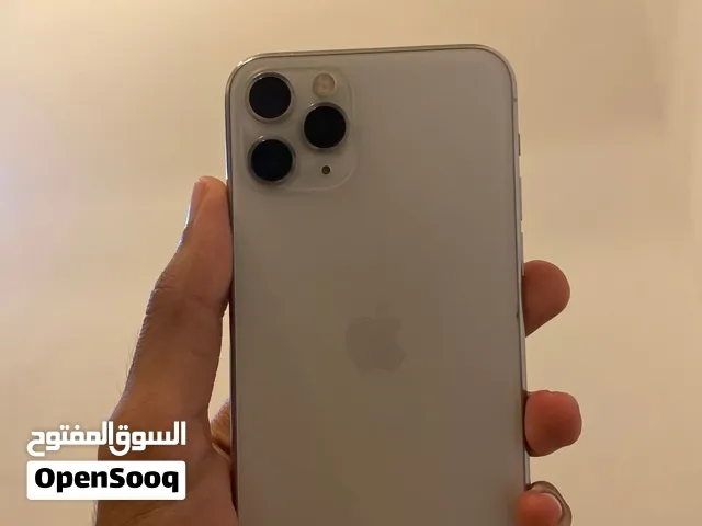ايفون 11 برو للبيع مايشكي من شي اموره طيبه فقط مبدلة الشاشة الجاد يتواصل خاص