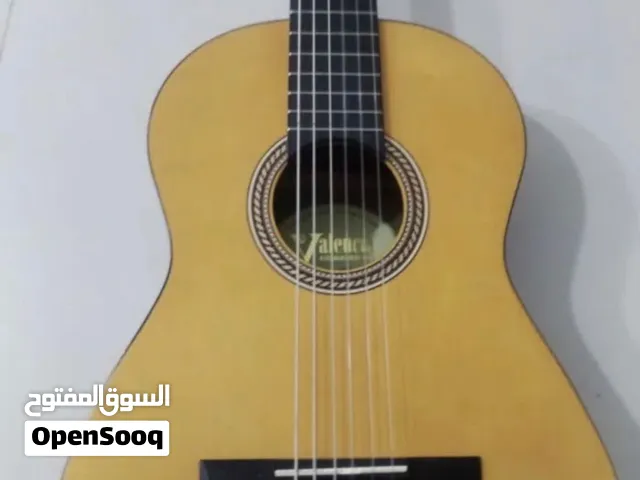جيتار فالينسيا إيطالي