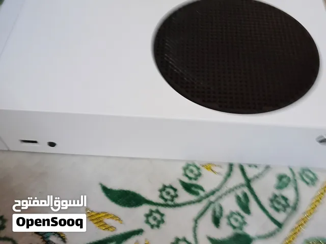 نضيفة ما انفتحت بس فيها مشكلة بمنفذ الHDMI يحتاج له تغير يكلف من 11 ل 17 ريال الوصف مهم