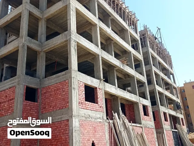 لجميع أعمال المقاولات والتشطيبات.