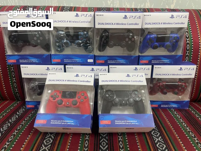 PS4 controllers
