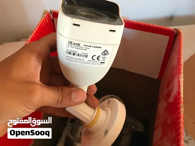 8 كاميرات مراقبة اصليات للبيع .