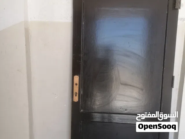 باب خشب ثقيل للبيع