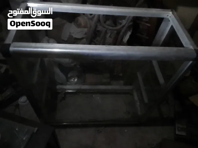 للبيع بترينة كاملة  مساحة البترينة متر 3رف زجاج  3 شريط ليد