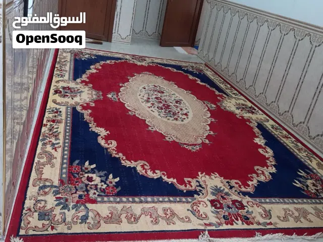 سجادة عالية الجودة مودرن نظيفة جدا قياسها3*5 الوانها زاهية ونقش حفر والوان ثابتة والنقش واضح جدا