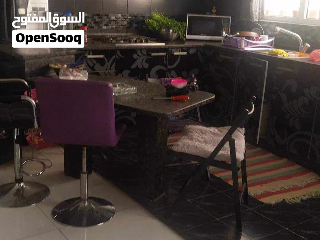 مشاركة سكن فتيات فقط