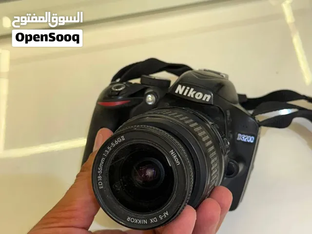 نيكون 3200 جديد السعر 300 مع كامل الملحقات