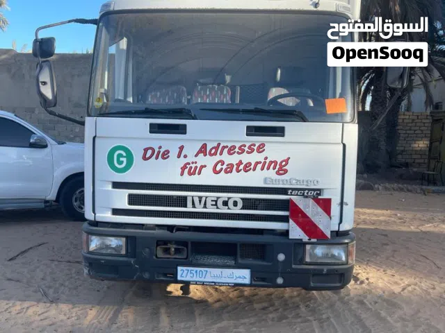 للبيع شاحنه ايفكو جمرك في حاله ممتازه