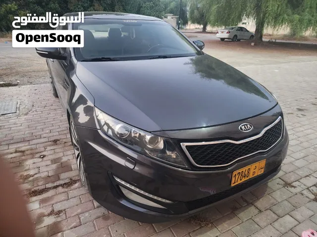 2012 Kia Optima SX Sedan with Panoramic Roof and Keyless Entry. Mulkiya valid untill July 2027