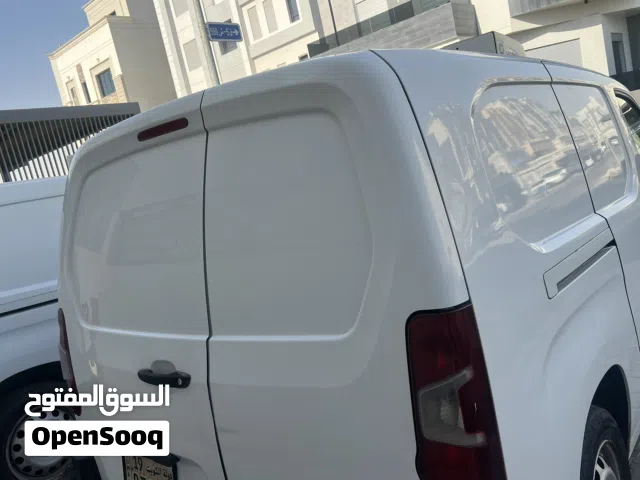 2021 Peugeot Boxer Standard